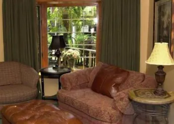 The Village Inn hotel thumbnail 7