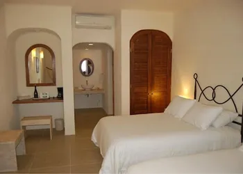Hostal de la Luz hotel thumbnail 5