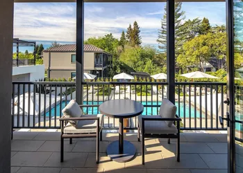Duchamp Healdsburg hotel thumbnail 5