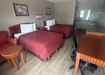 Colonial Inn hotel thumbnail 2