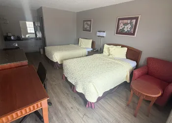Colonial Inn hotel thumbnail 3