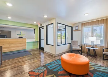 WoodSpring Suites Davenport Quad Cities hotel thumbnail 3