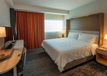 Holiday Inn Hotel & Suites Merida La Isla by IHG hotel thumbnail 7