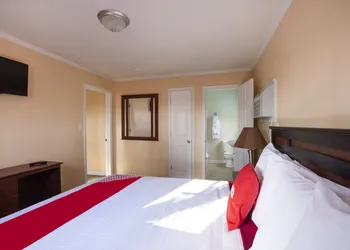 OYO Hotel Cave City KY hotel thumbnail 6