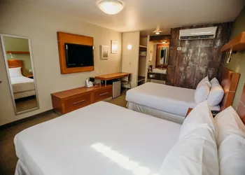 Calafia Hotel hotel thumbnail 8