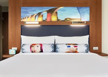 Aloft Queretaro hotel thumbnail 7