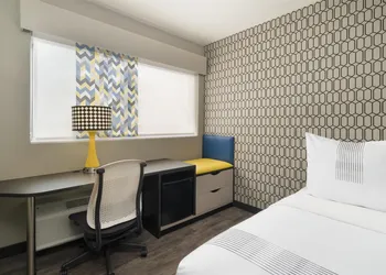GLō Best Western Tulsa East Route 66 hotel thumbnail 8