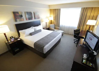 Crowne Plaza Leon by IHG hotel thumbnail 2