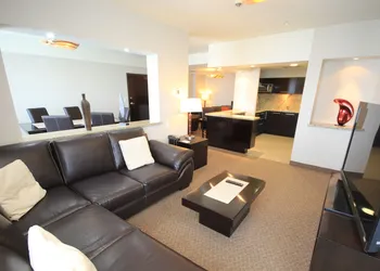 Crowne Plaza Leon by IHG hotel thumbnail 5