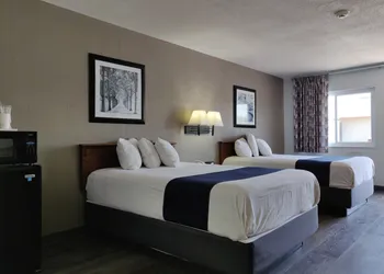 Cedar Cove hotel thumbnail 8