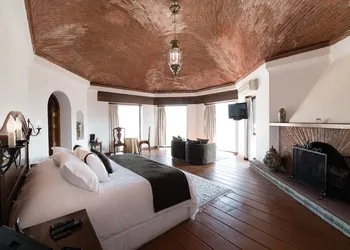 Hotel Misión Grand Casa Colorada hotel thumbnail 3