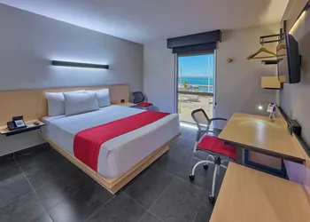 City Express by Marriott La Paz hotel thumbnail 6