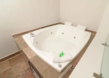 Holiday Inn Express San Luis Potosi by IHG hotel thumbnail 3
