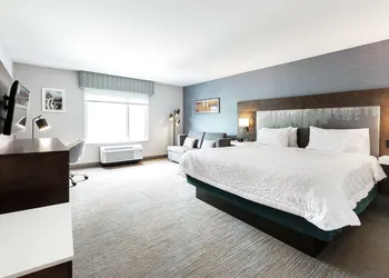 Hampton Inn & Suites by Hilton Quebec City Beauport hotel thumbnail 7
