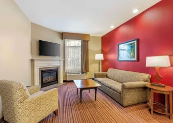 Best Western Plus Dutch Haus Inn and Suites hotel thumbnail 8