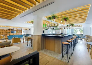 Courtyard By Marriott Cancun Airport hotel thumbnail 2