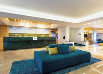 Courtyard By Marriott Cancun Airport hotel thumbnail 8