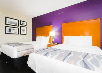 Palacio Royale Inn Signature Katy hotel thumbnail 6