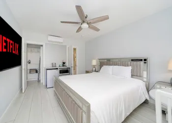 Deco Boutique Hotel hotel thumbnail 2
