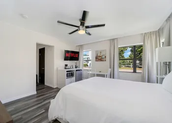 Deco Boutique Hotel hotel thumbnail 5