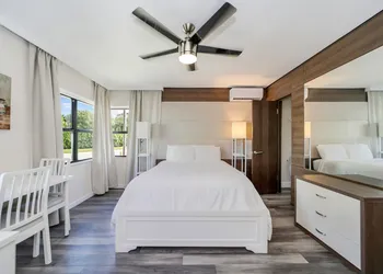 Deco Boutique Hotel hotel thumbnail 6