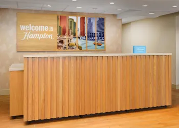 Hampton Inn by Hilton Chicago-Midway Airport hotel thumbnail 3