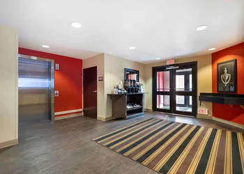 Extended Stay America Suites Chicago Midway hotel thumbnail 5