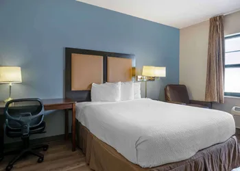 Extended Stay America Suites Chicago Midway hotel thumbnail 7