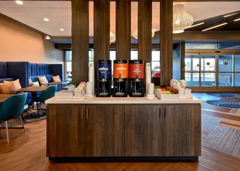 Tru by Hilton Concord hotel thumbnail 4