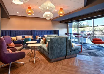 Tru by Hilton Concord hotel thumbnail 6