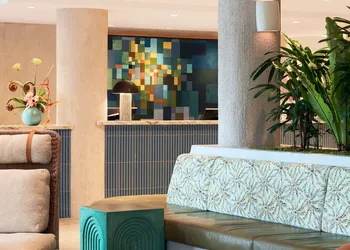 Wayfinder Waikiki hotel thumbnail 5