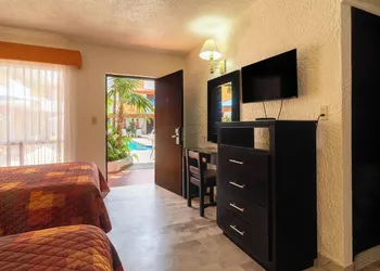 Azteca Inn hotel thumbnail 4