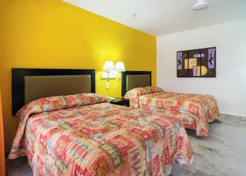 Azteca Inn hotel thumbnail 6