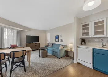 Sonesta ES Suites Austin The Domain Area hotel thumbnail 5