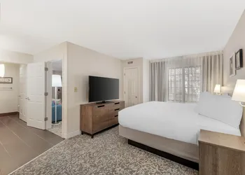 Sonesta ES Suites Austin The Domain Area hotel thumbnail 8