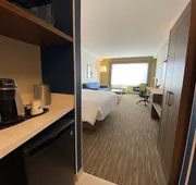 Holiday Inn Express & Suites Aurora by IHG hotel detail image 5