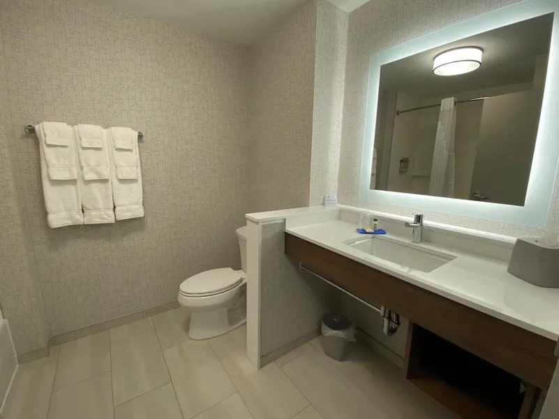 Holiday Inn Express & Suites Aurora by IHG hotel detail image 6