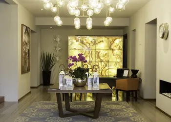 Hotel Love It CAS Consulate hotel thumbnail 2