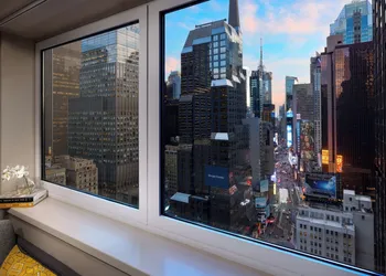 M Social Hotel New York Times Square hotel thumbnail 4