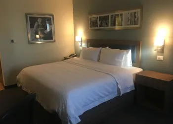 Hampton Inn & Suites by Hilton Salamanca Bajio hotel thumbnail 7