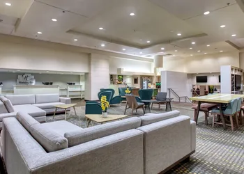 Holiday Inn Hotel & Suites Atlanta Airport-North by IHG hotel thumbnail 2