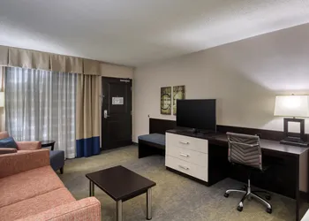 Holiday Inn Hotel & Suites Atlanta Airport-North by IHG hotel thumbnail 5