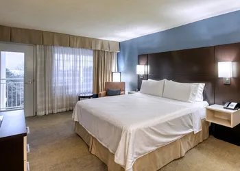 Holiday Inn Hotel & Suites Atlanta Airport-North by IHG hotel thumbnail 7