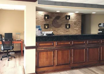 Comfort Inn & Suites Mount Pocono hotel thumbnail 2