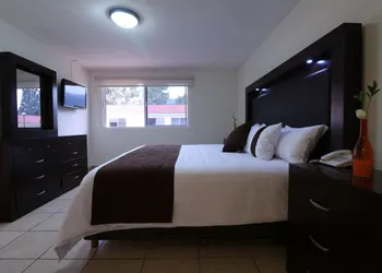 Hotel Misión Express Saltillo hotel thumbnail 4