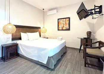 Siesta Fiesta Hotel – 5th Avenue hotel thumbnail 5