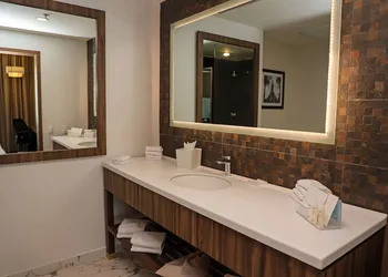 Hampton Inn by Hilton Irapuato hotel thumbnail 8