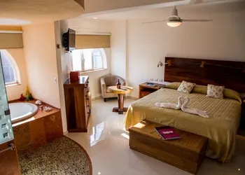 Hotel Andales on the Bay Suites hotel thumbnail 5