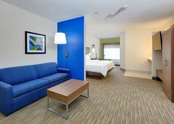 Holiday Inn Express & Suites Austin Round Rock by IHG hotel thumbnail 6