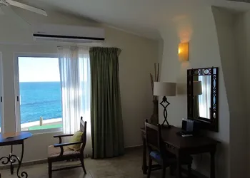Hotel Punta Pescadero Paradise hotel thumbnail 4
